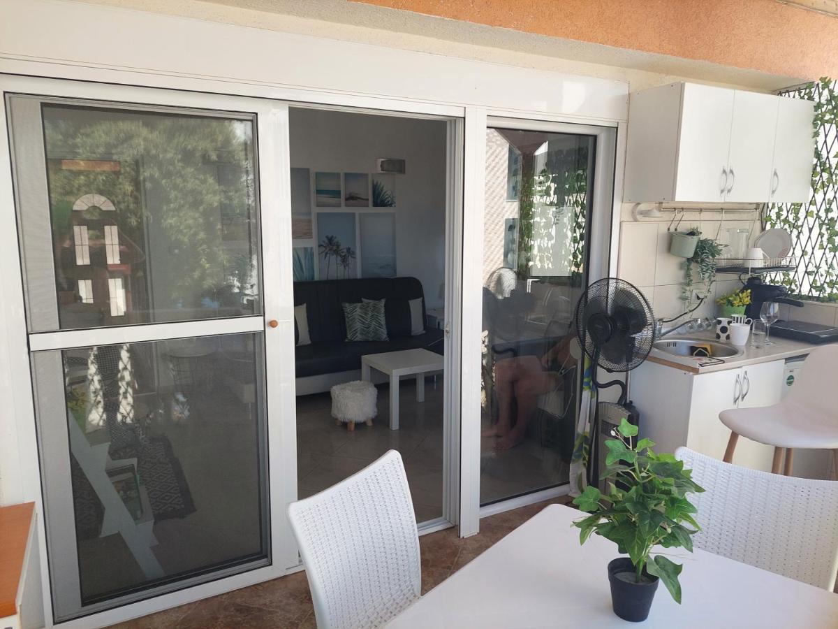 Beach Apartment With Beach Chairs N.1 우체하 외부 사진