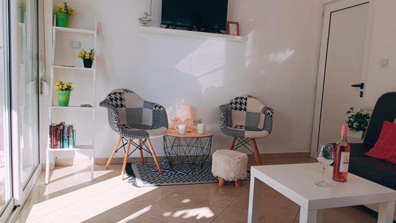 Beach Apartment With Beach Chairs N.1 우체하 외부 사진