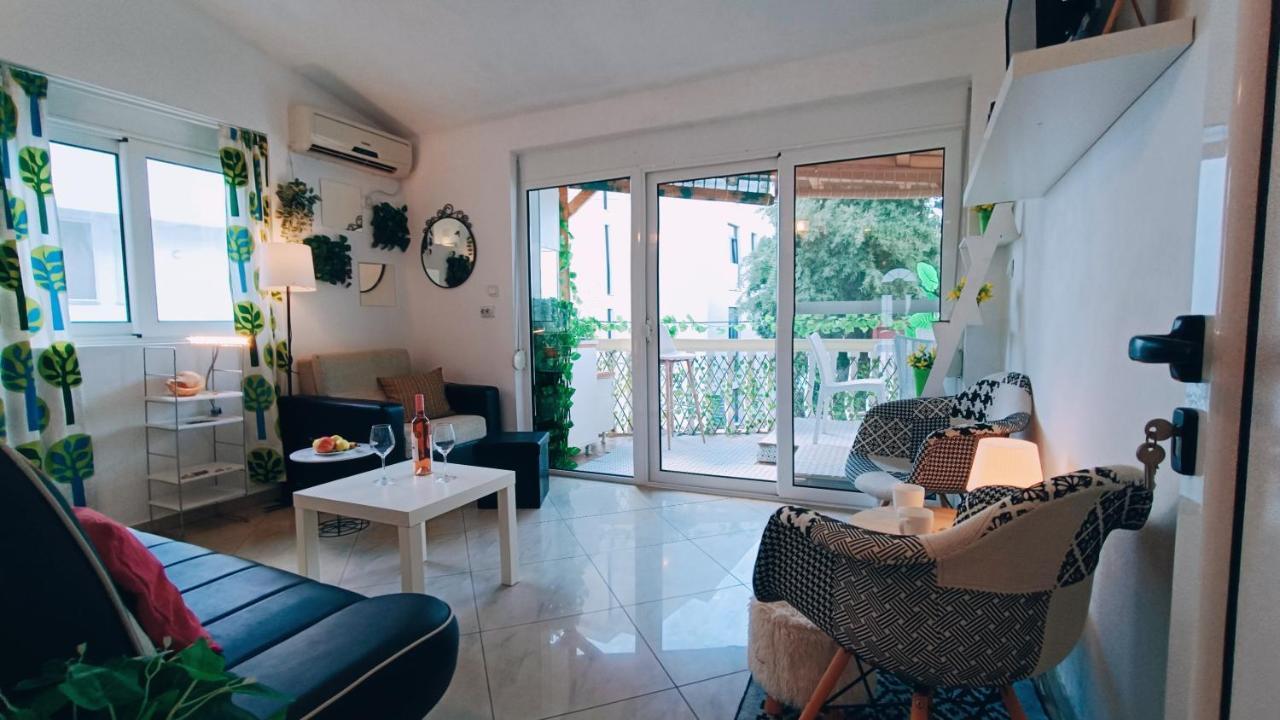 Beach Apartment With Beach Chairs N.1 우체하 외부 사진