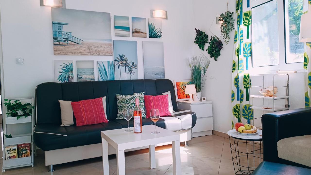 Beach Apartment With Beach Chairs N.1 우체하 외부 사진