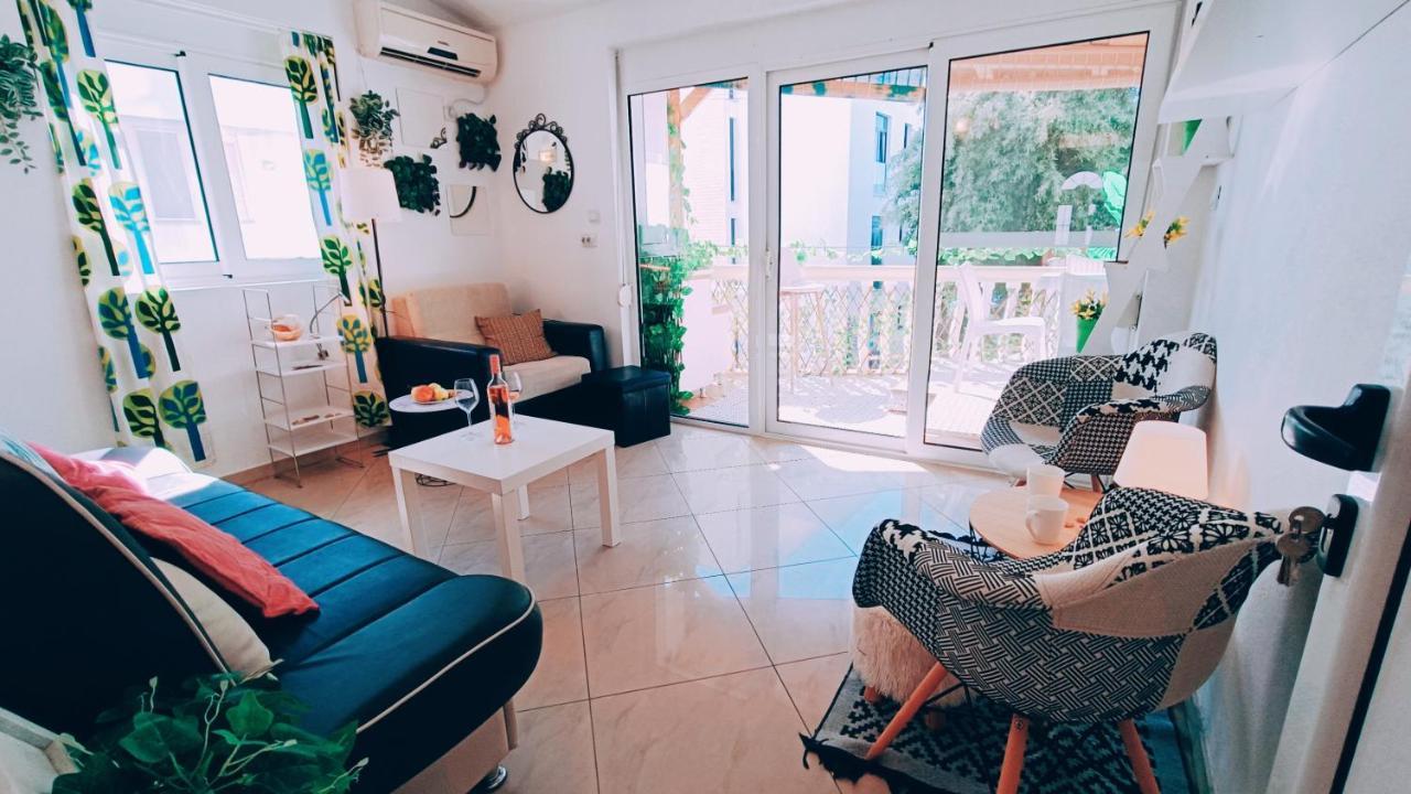 Beach Apartment With Beach Chairs N.1 우체하 외부 사진