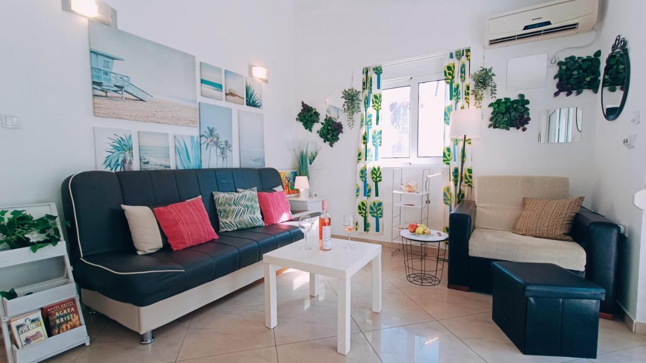 Beach Apartment With Beach Chairs N.1 우체하 외부 사진