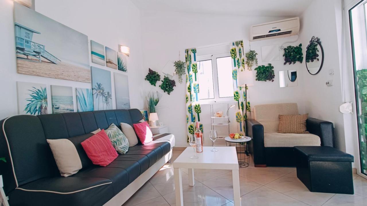 Beach Apartment With Beach Chairs N.1 우체하 외부 사진