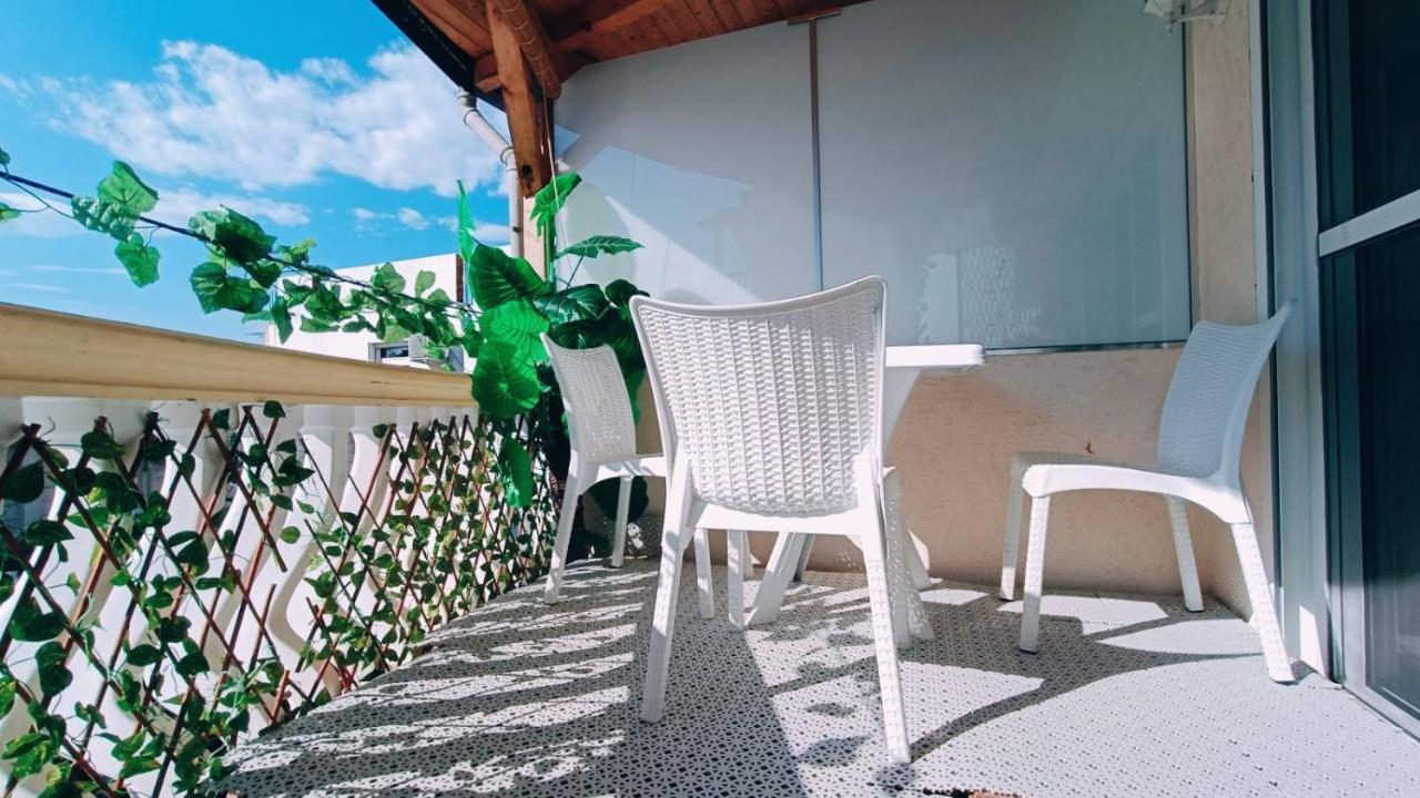 Beach Apartment With Beach Chairs N.1 우체하 외부 사진